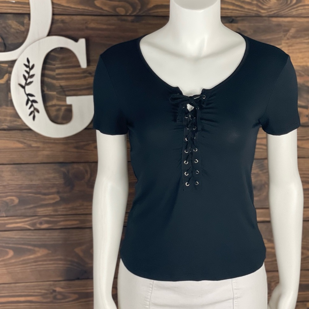 Garage | Lace Up Tie Front Short Sleeve‎ Tee Top Split Scoop Neckline Grommets